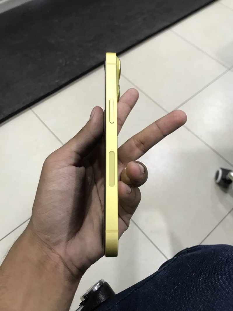Apple iPhone 14 2