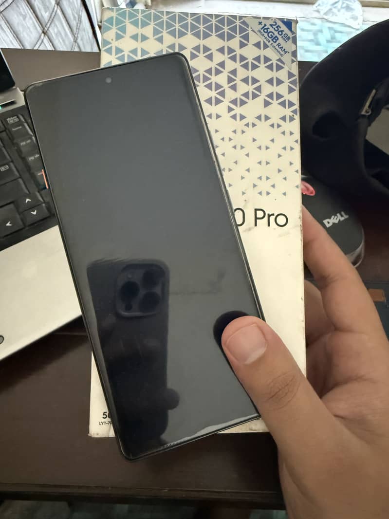 Camon 40 pro 3