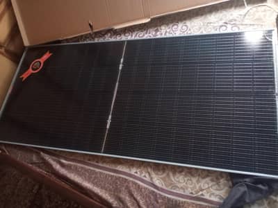310 watt solar panel
