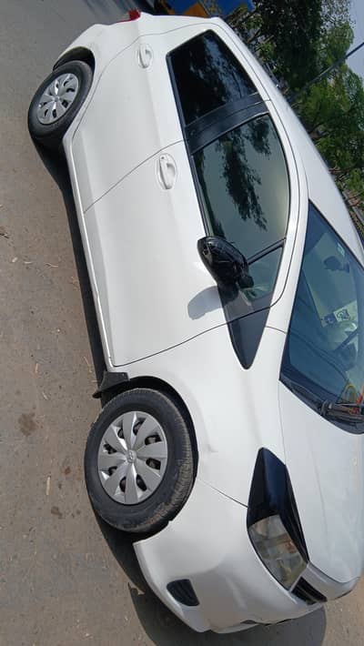 Toyota Vitz 2012