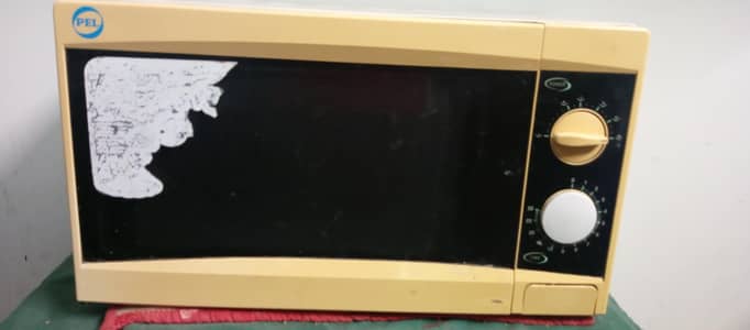 microwave oven