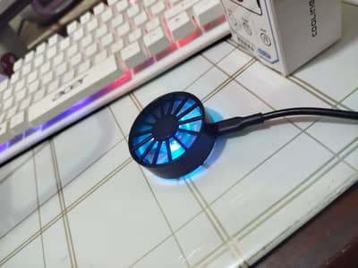 A gaming cooler fan that's protect your mobile from heat