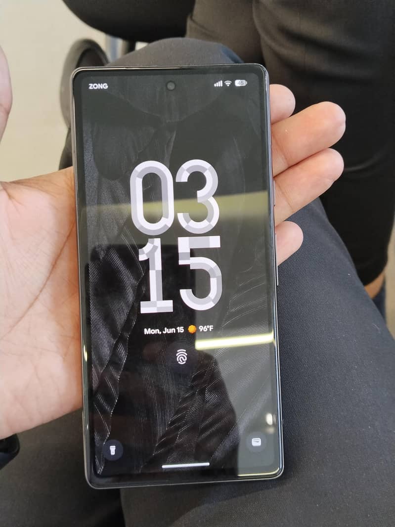 Google Pixel 7a 5