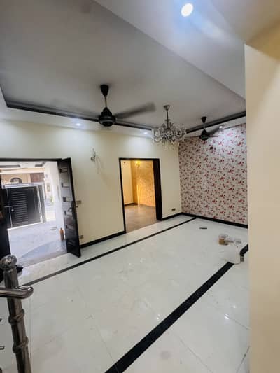 5 Marla House for sale in paragon Society