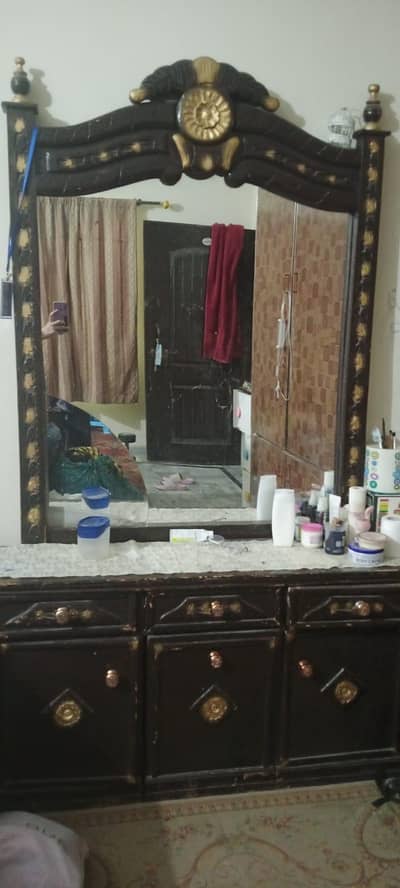 dressing table