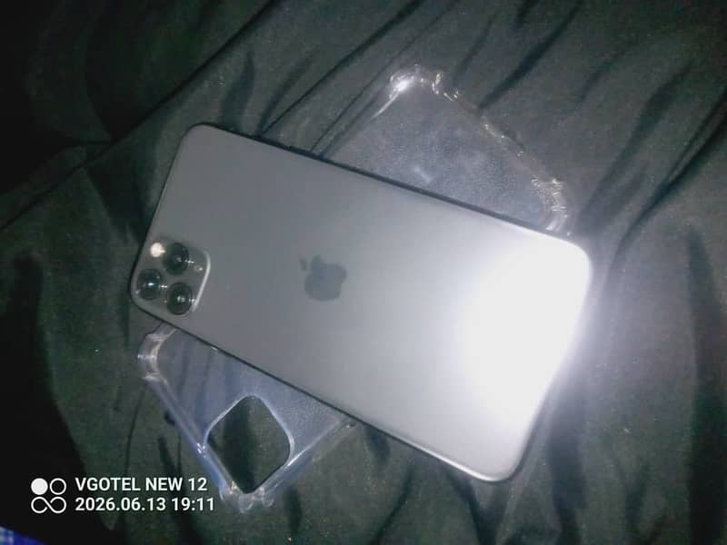iPhone 11 pro max (read caption) 1