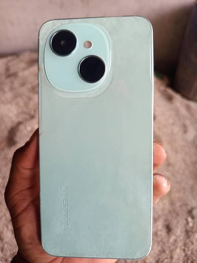 Tecno Spark Go 1