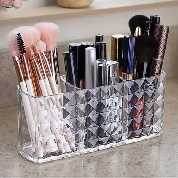 Brush Holder, Makeup Organizer and Storage Box with Diamond Pattern for Brushes, Lipsticks, and Eyeliner – Clear Desktop Vanity Jewelry Box