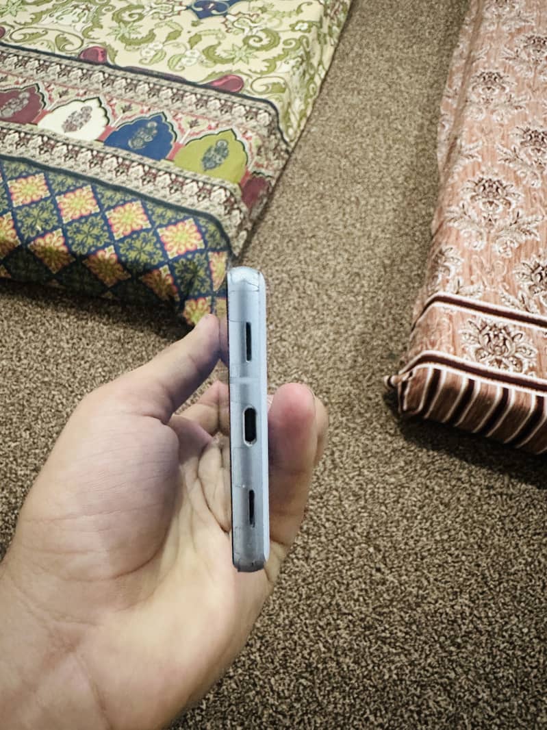 Google Pixel 7a 5