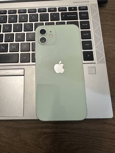 Apple iPhone 12