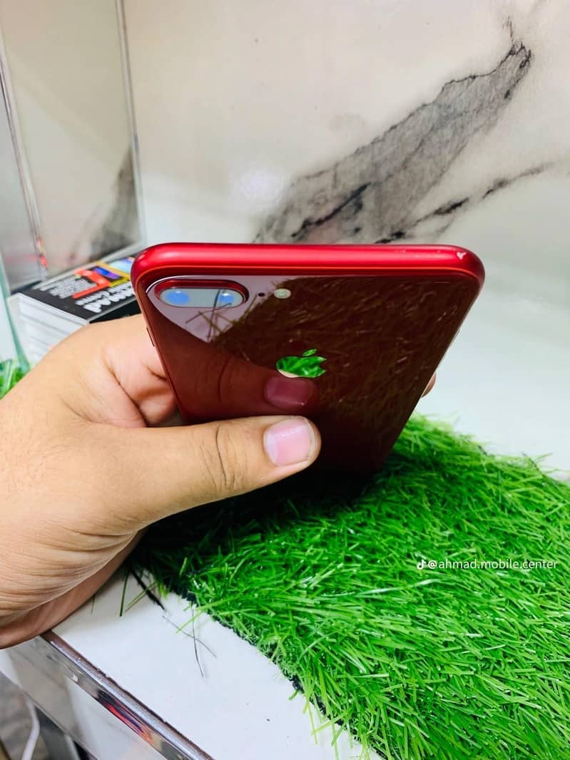 Apple iPhone 8 Plus 1