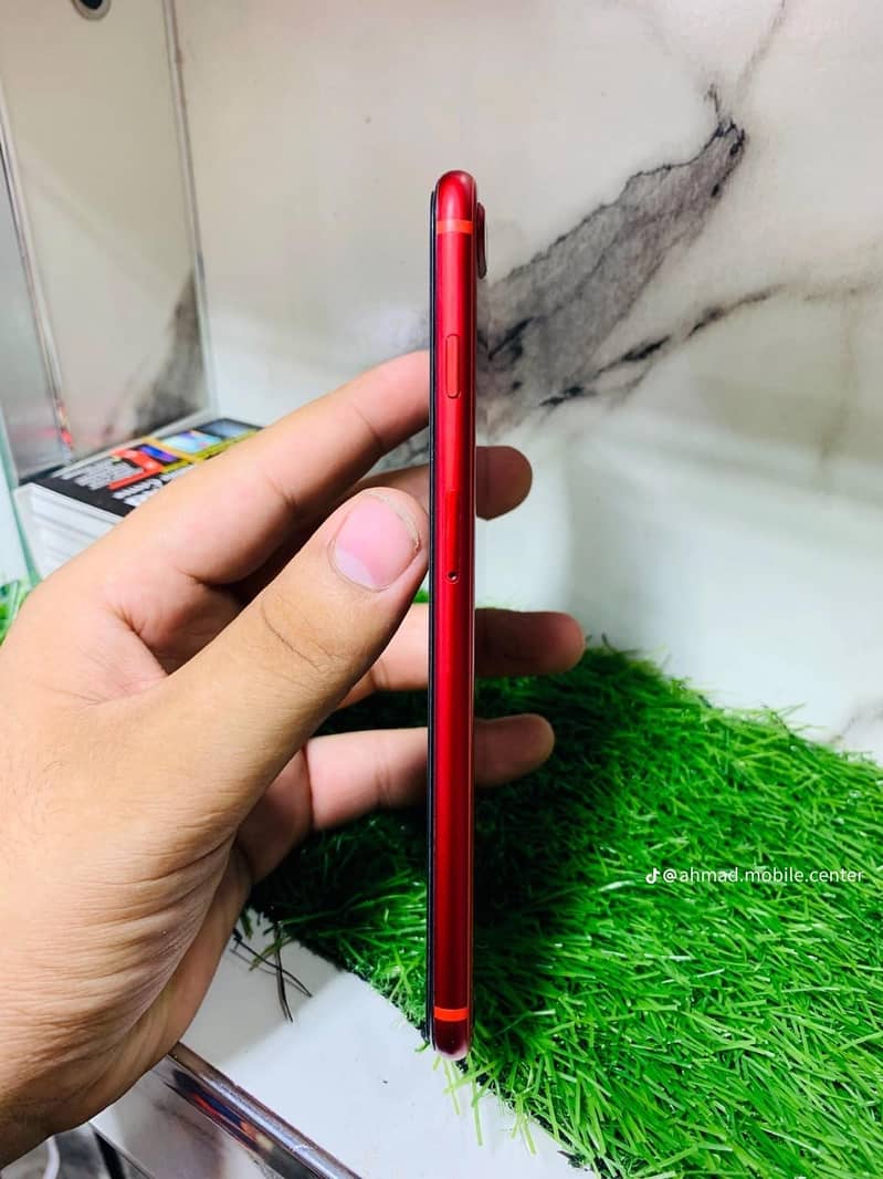 Apple iPhone 8 Plus 5