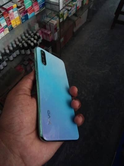 Vivo S1