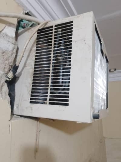 window 1 ton used Ac
