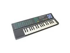 Yamaha portasound pss-140 piano with 2 aduptes cash in money