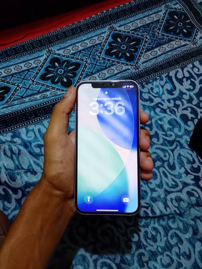 Apple iPhone 12