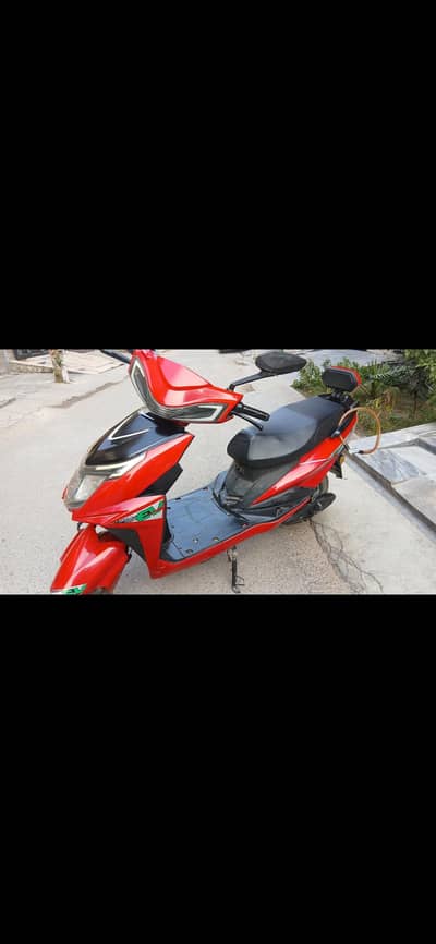YJ future scooty in used condition