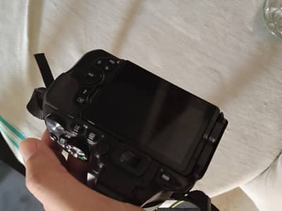 Nikon D5600 good condition with two lenses