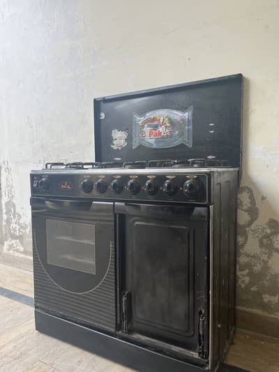 Cooking Range with 5 Burners Full PAK HOUSE HOLD USED URGENT