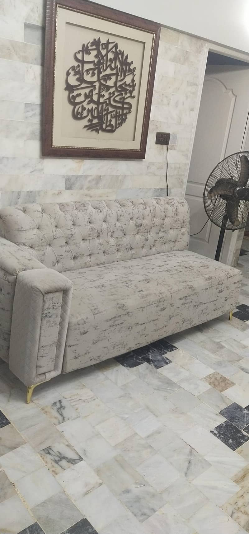 SOFA 6 SEATERS 1