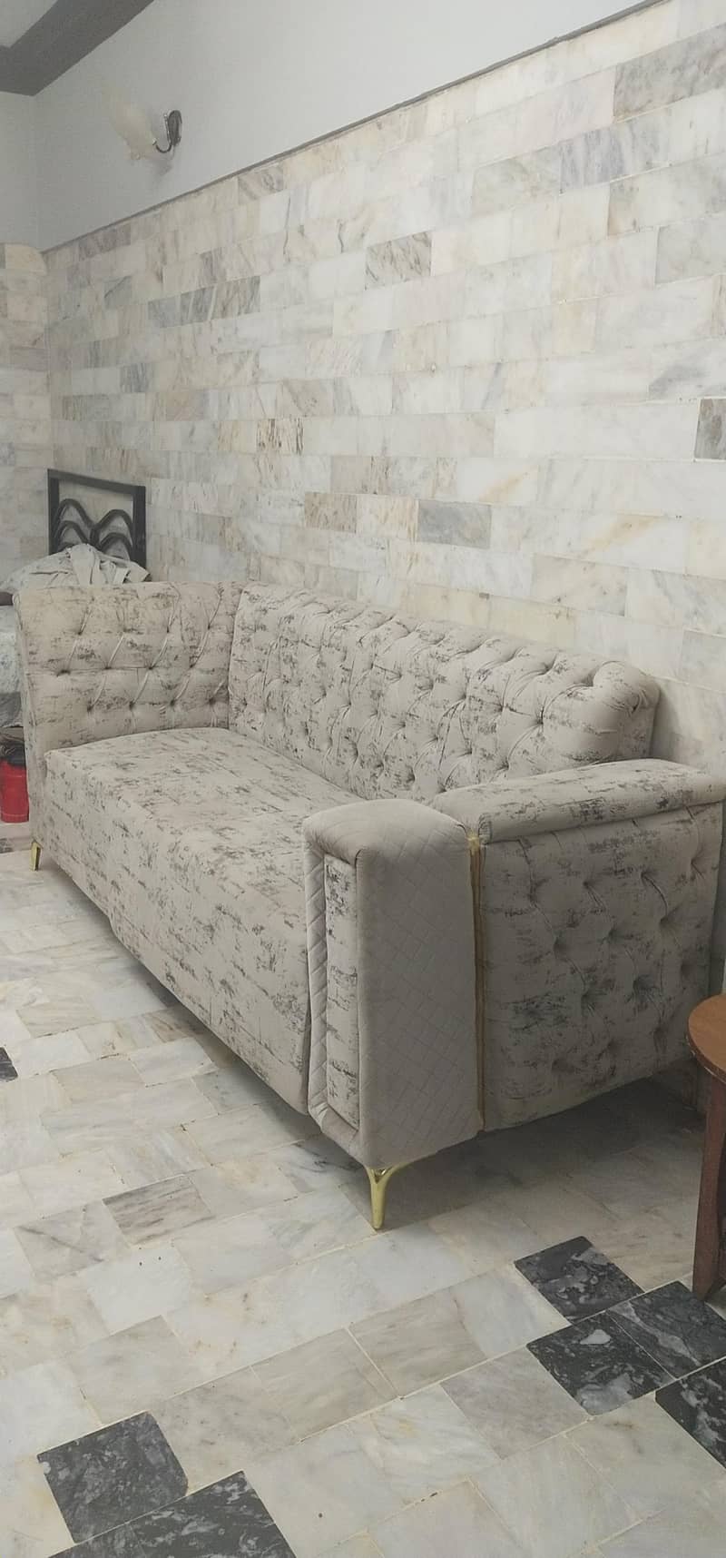 SOFA 6 SEATERS 3