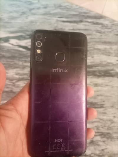 Infinix Hot 8
