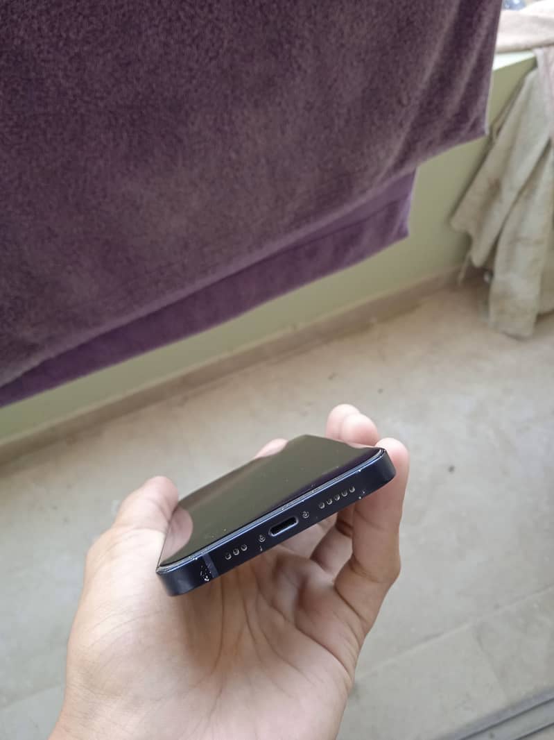 Apple iPhone 12 1