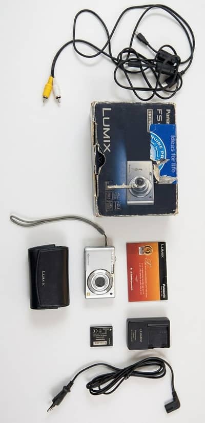 Panasonic Lumix DMC-FS42 – Vintage Digicam | Complete Package
