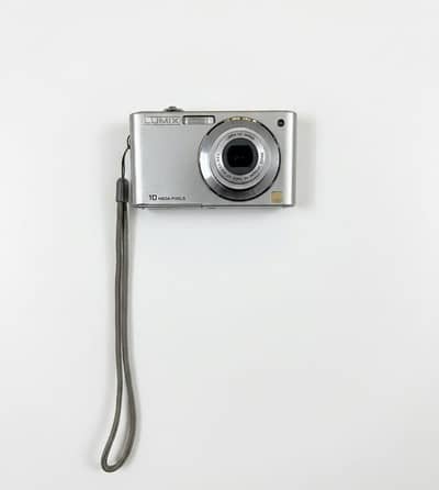 Panasonic Lumix DMC-FS42 – Vintage Digicam | Complete Package