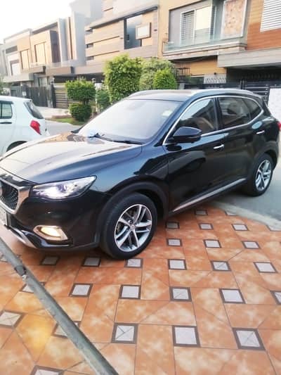 MG HS 2022