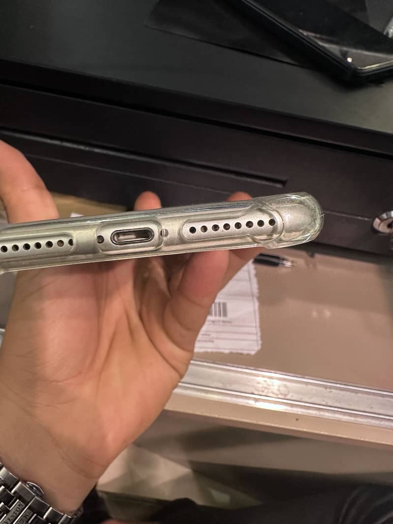 Apple iPhone 7 Plus 2
