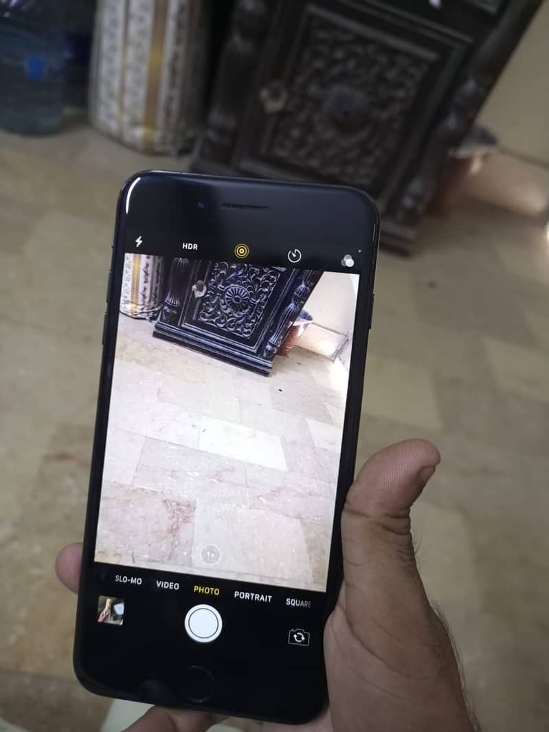 Apple iPhone 7 Plus 11