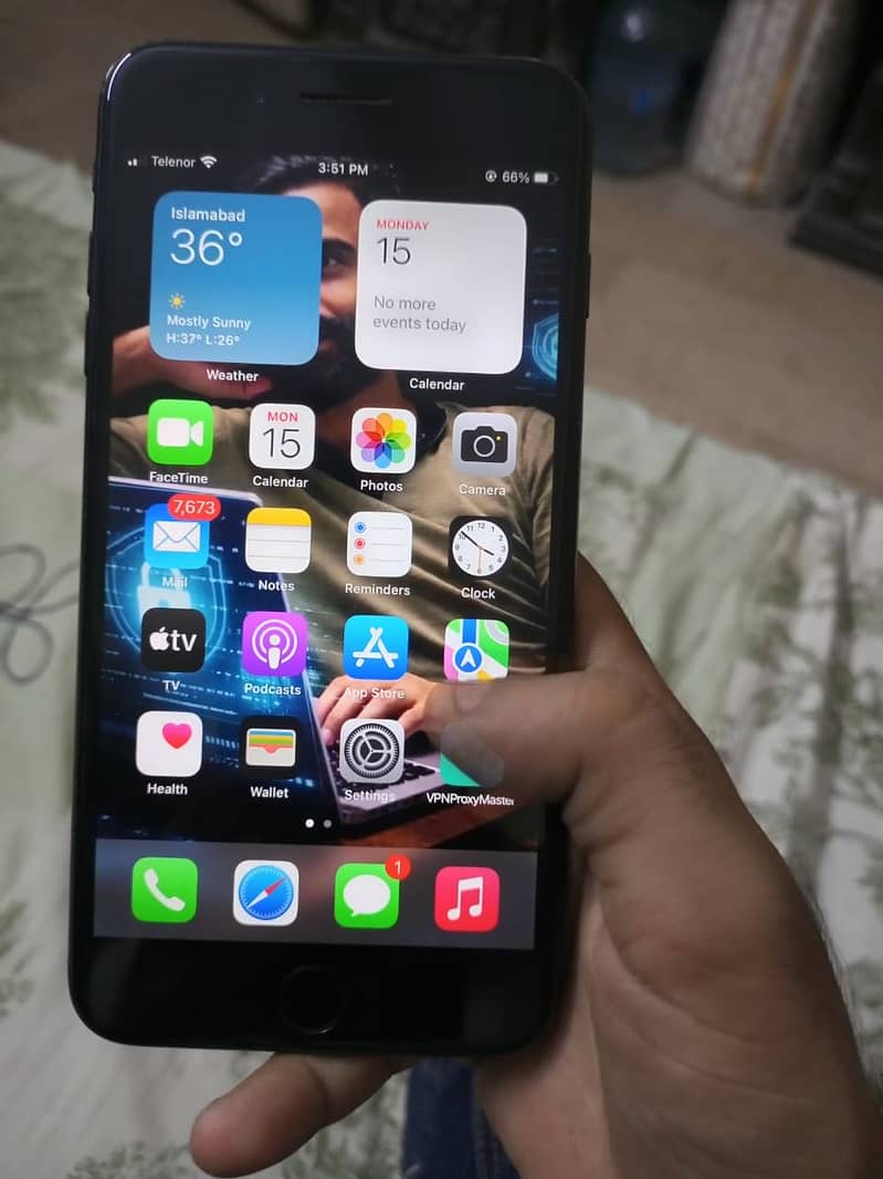 Apple iPhone 7 Plus 12