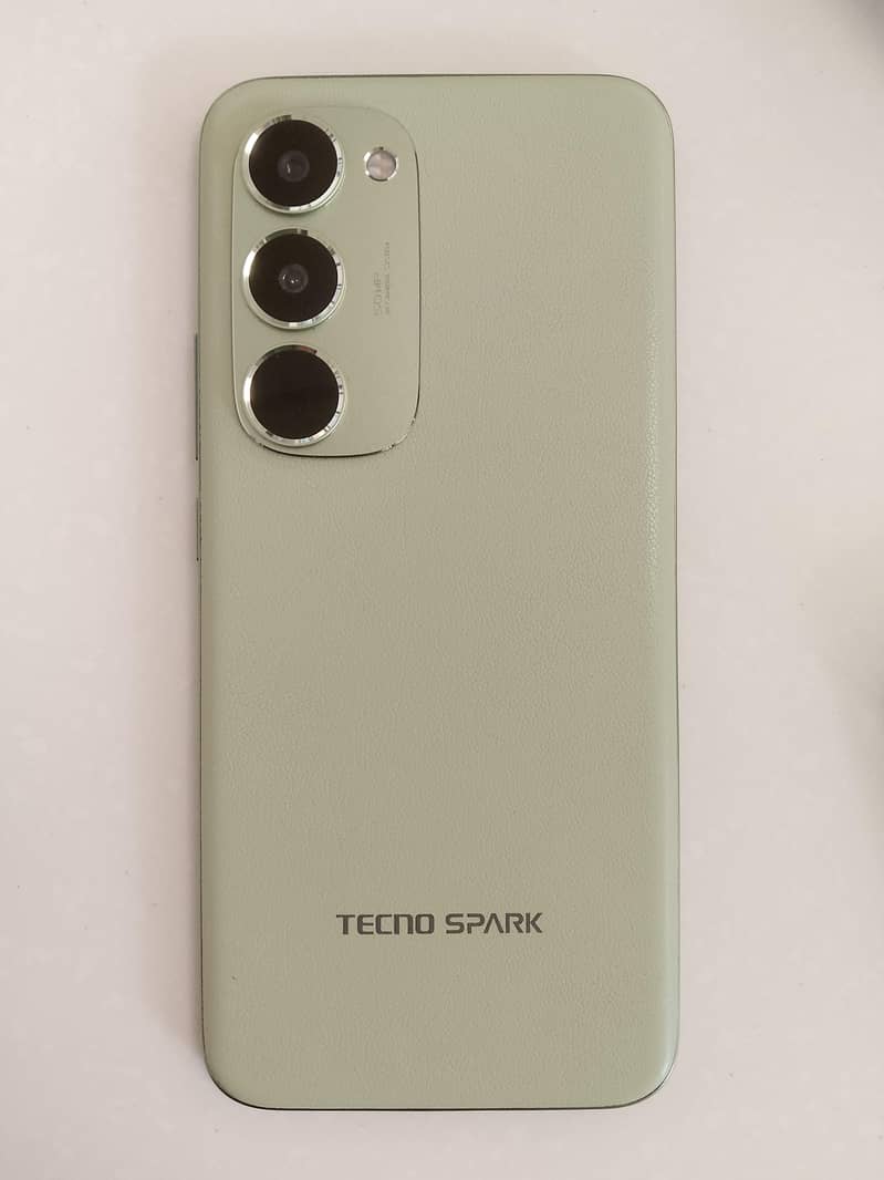 Techno 40 pro plus edge 0