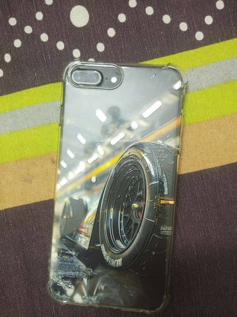 Apple iPhone 7 Plus 0