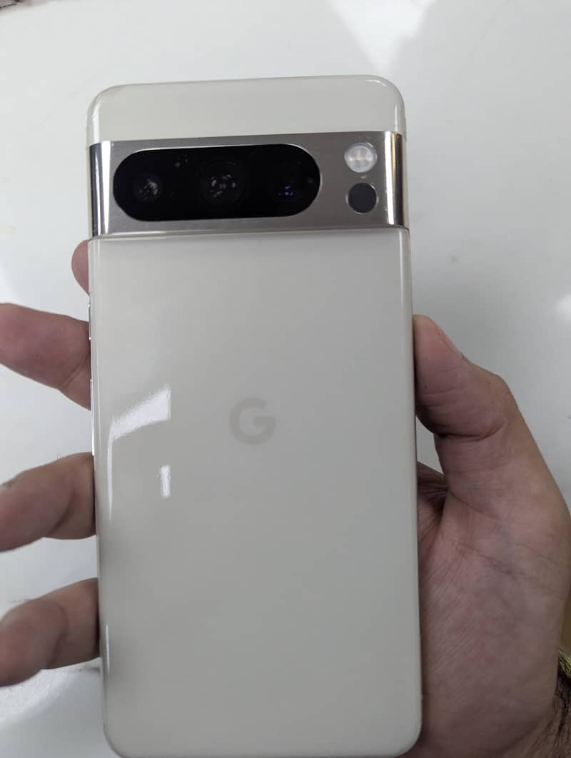 Google Pixel 8 Pro 2