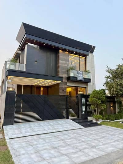 10 MARLA ELEGANT AND FULLY MAINTAINED SUPER HOT LOCATED BUNGALOW IS AVAILABLE IN THE BEST BLOCK OF DHA LAHORE