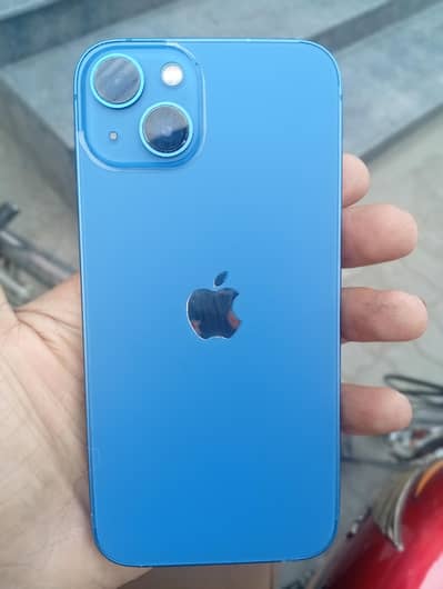 Apple iPhone 13