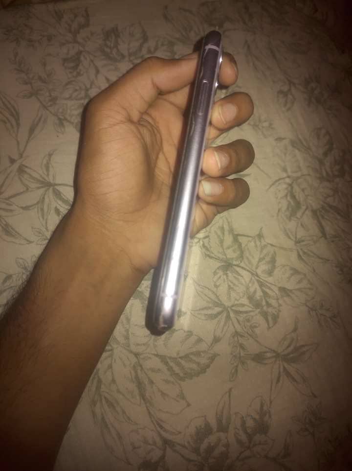 Apple iPhone 11 0