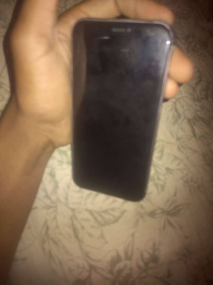 Apple iPhone 11 3