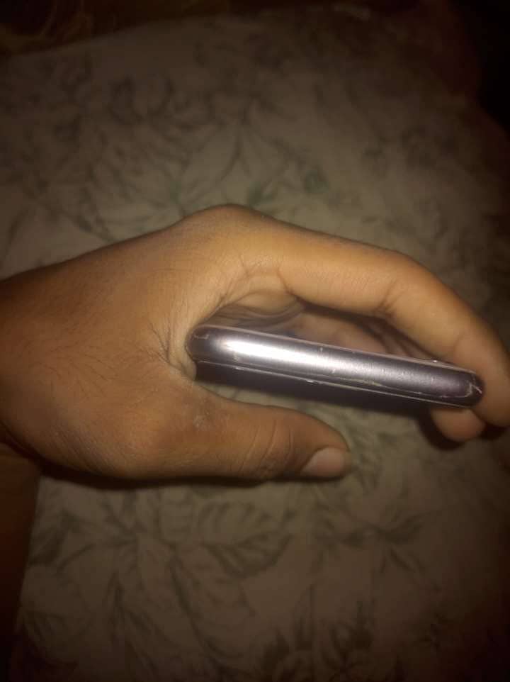 Apple iPhone 11 4
