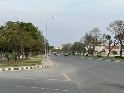 5 Marla Plot 60ft Road For Sale In Lake City Block M-8 | Next To Corner, Main Boulevard Location