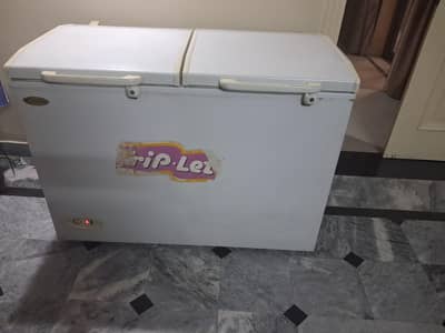 D freezer for sale working good