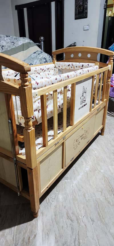 baby cot