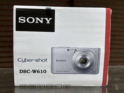 Sony w610 - digital camera - in good condition with box and accessorie
