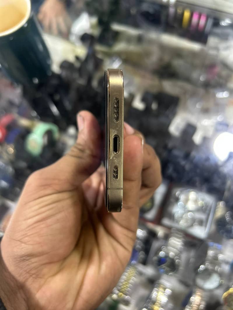 Apple iPhone 12 Pro 2