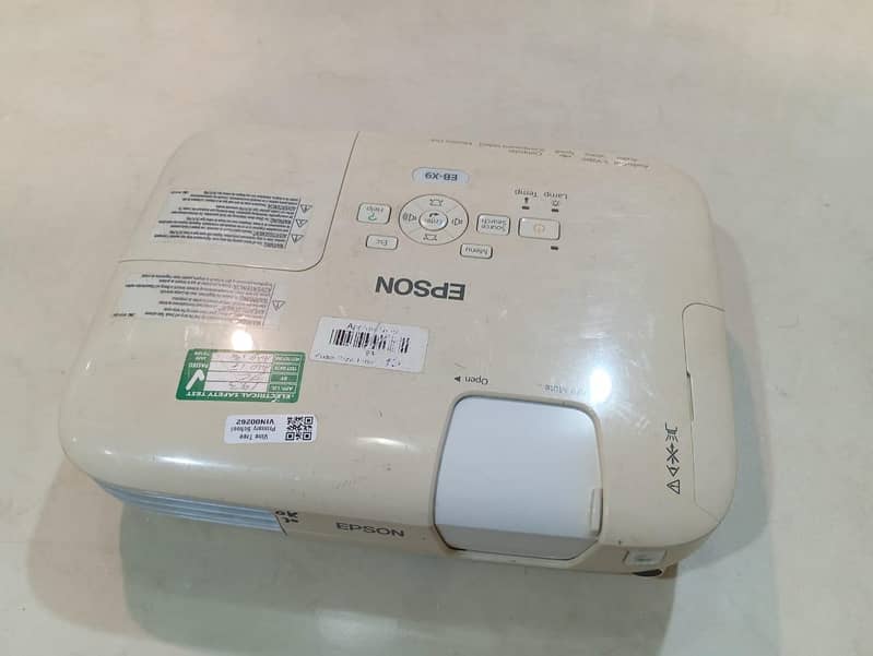 LCD PROJECTOR MODEL:H375B 4