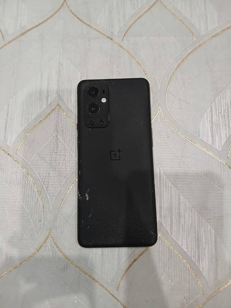One Plus 9 Pro 6