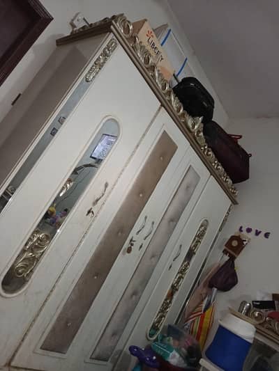 Turkish almari urgent sale