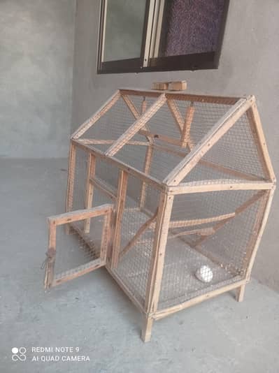 Parrots cage darwaza or 1 side se jaali tuti hui ha WHATSAP 0327676404